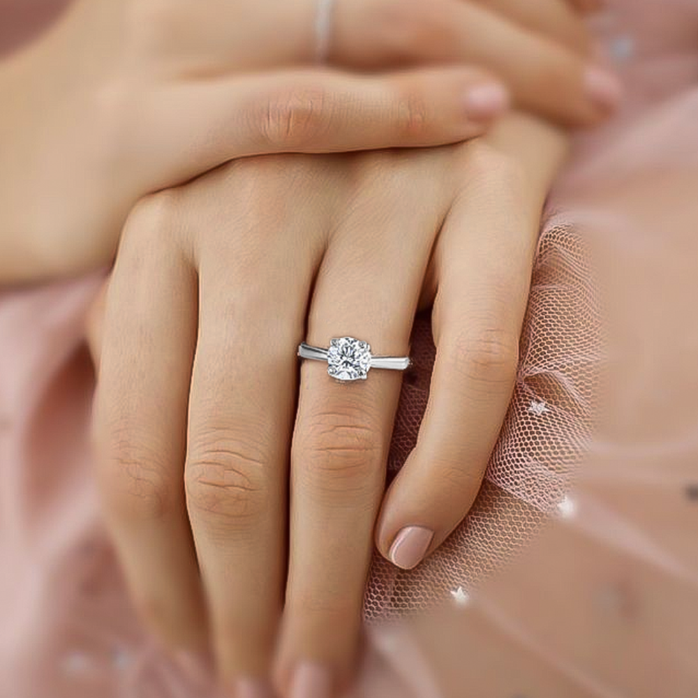 Sterling Silver Solitaire ring – Unniyarcha