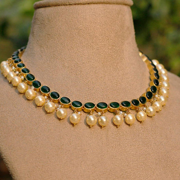 Simple green store stone necklace