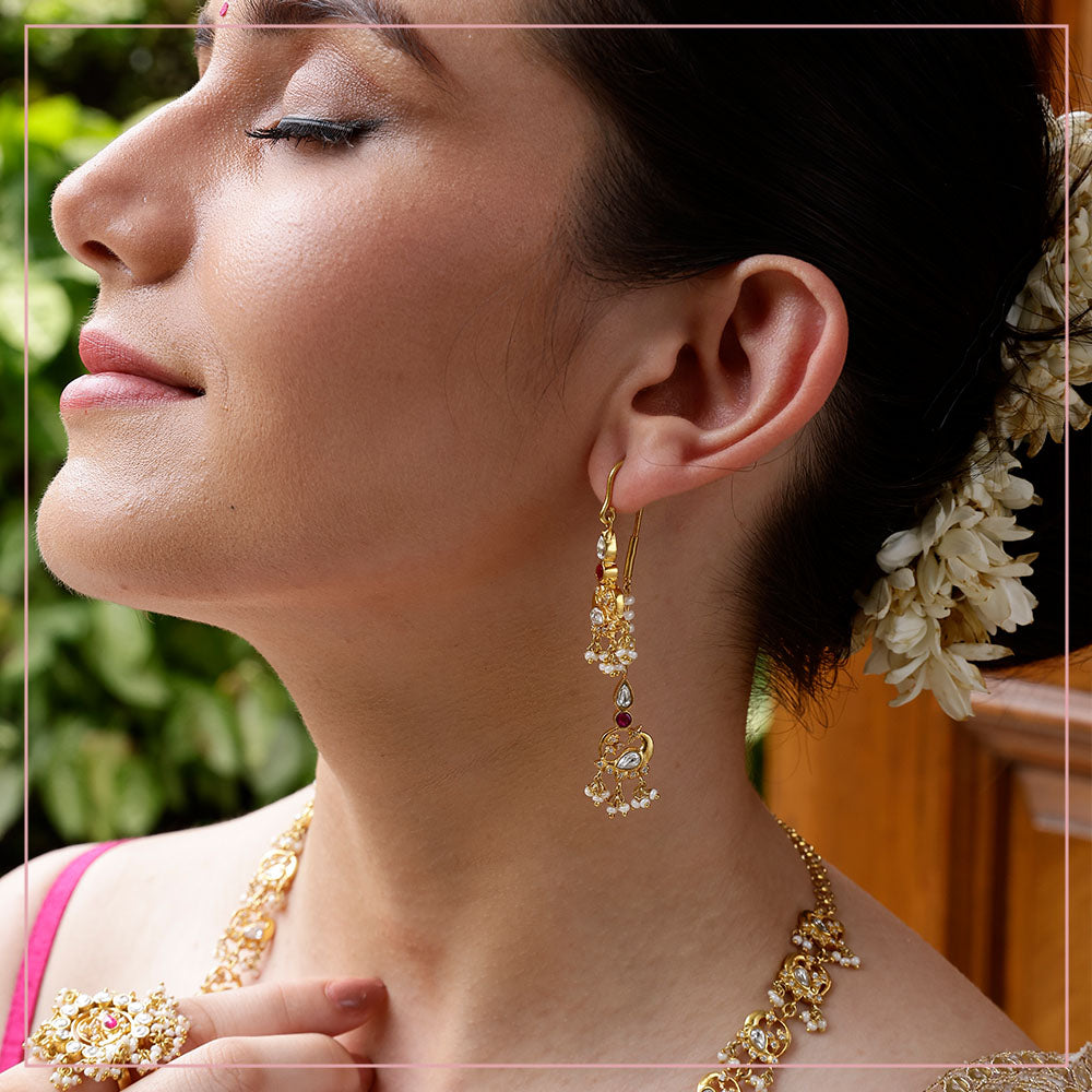 The Art of the Threader: A Luxury Buying Guide to Sui Dhaga Earrings