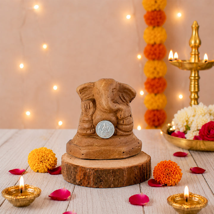 Ganesha Idol with 999 Silver Coin