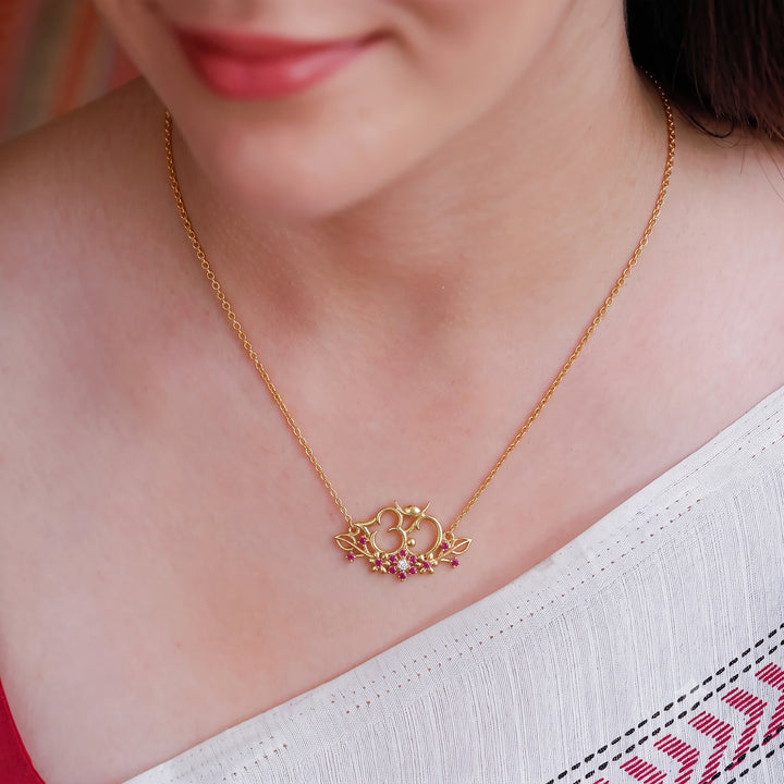 925 Floral Om Pendant silver Necklace