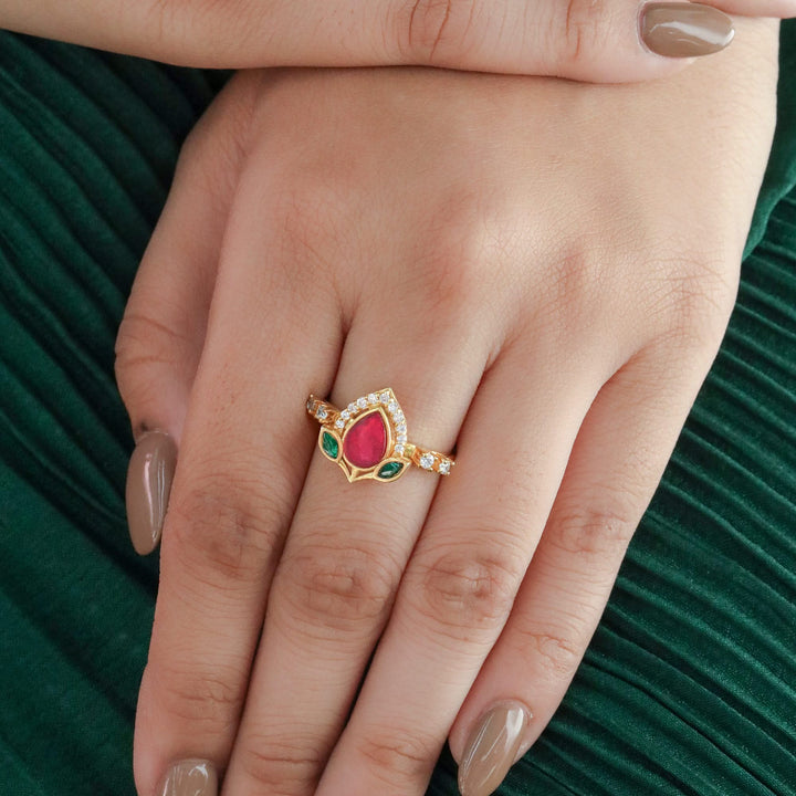 925 Silver Royal Lotus Motif Zircon Embedded Ring