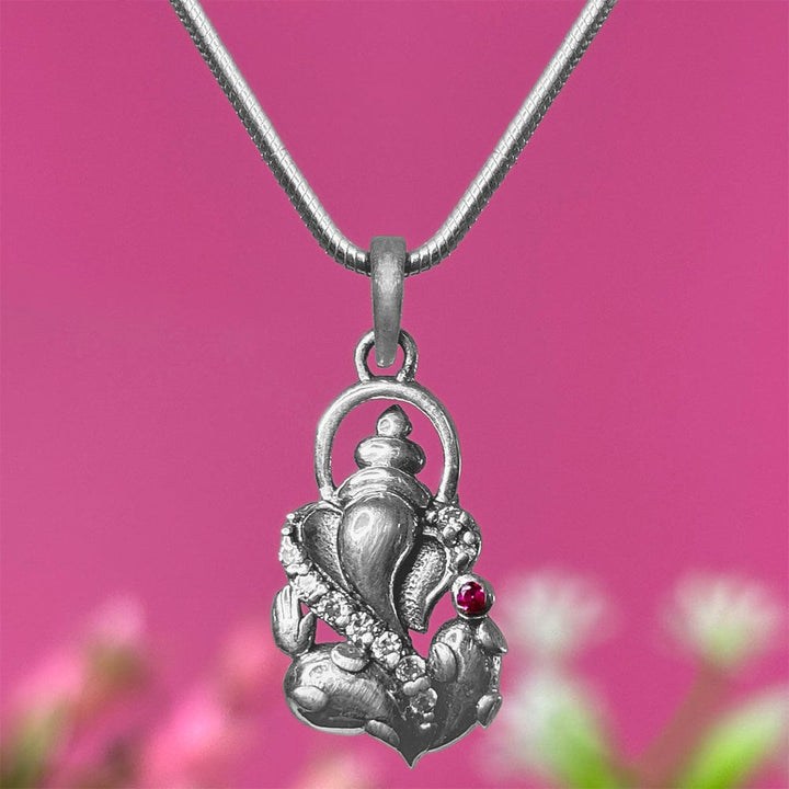 92.5 Sterling Silver Divine Ganpati Pendant and Chain