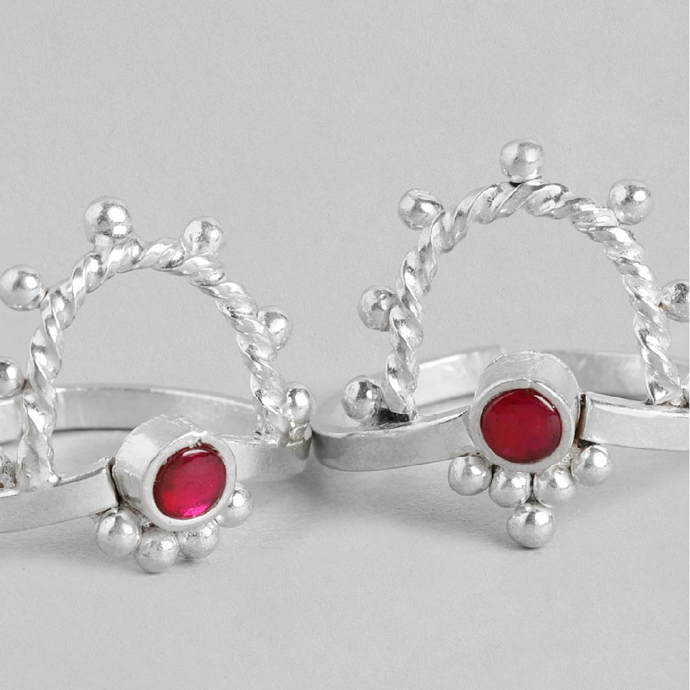 Venki Style Silver Toe Ring With Red Stones