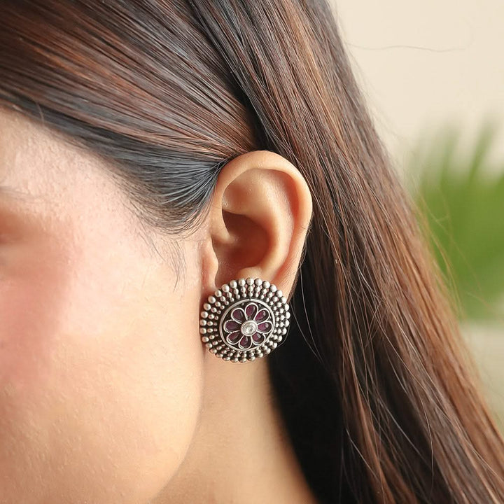 Silver antique finished oxidized earring