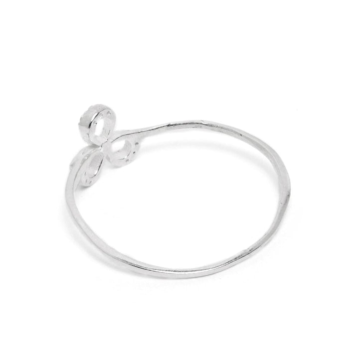 Elegant Silver Zircon Ring