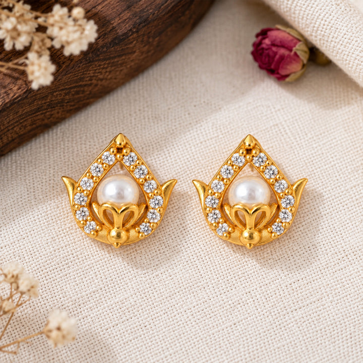 Silver 925 Padma Pearl Stud Earrings