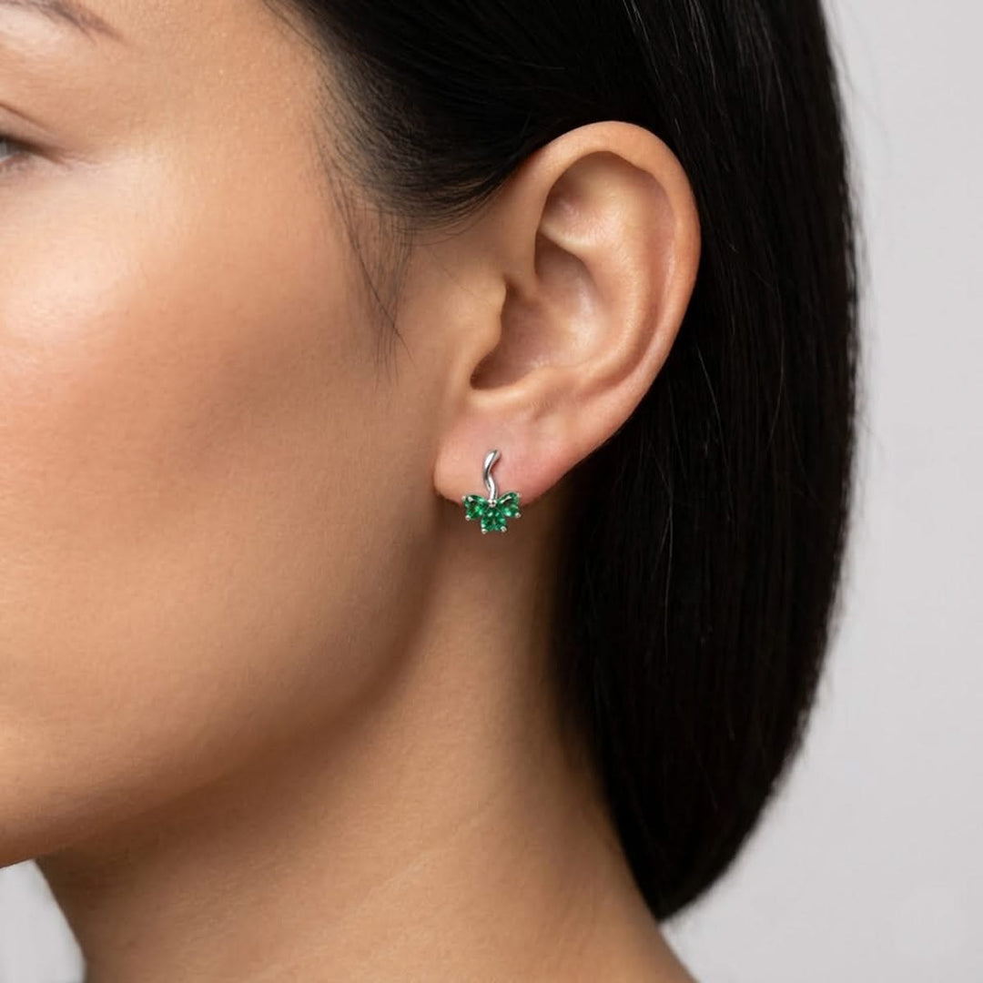 92.5 Silver 3 Clover Leaf Emerald Studs