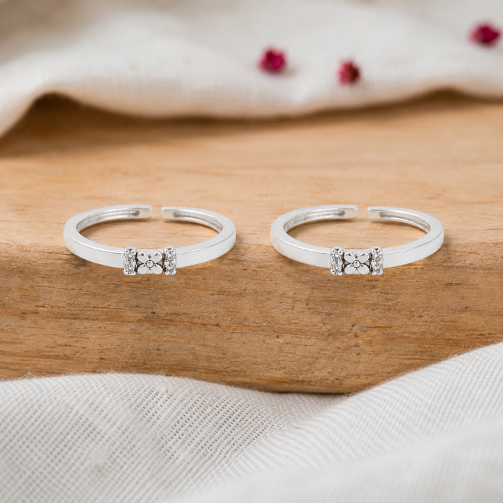 925 Sterling Silver Floral Cluster Adjustable Toe Rings