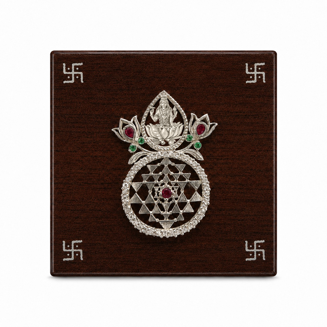 Silver 925 Varalakshmi Kalasham Keepsake with Shree Yantra