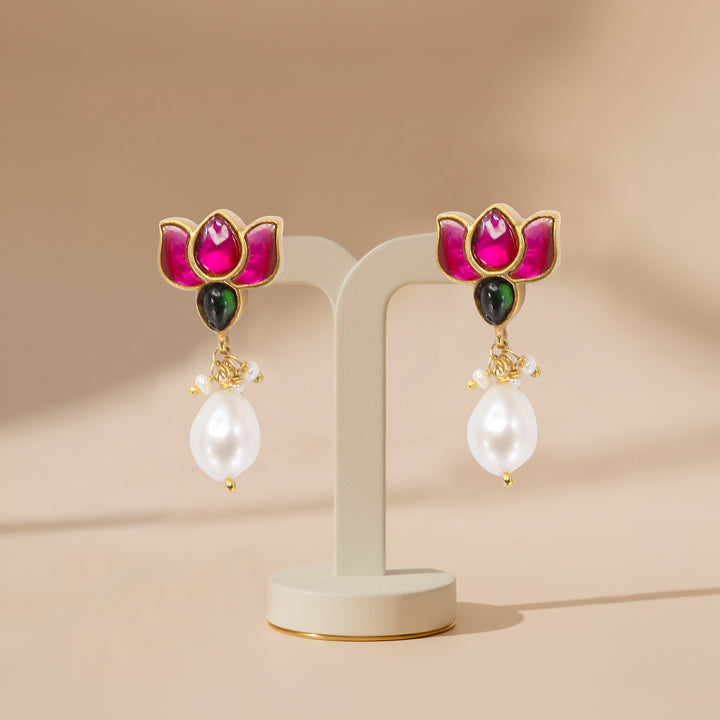 92.5 Sterling Silver Lotus Stud Earring