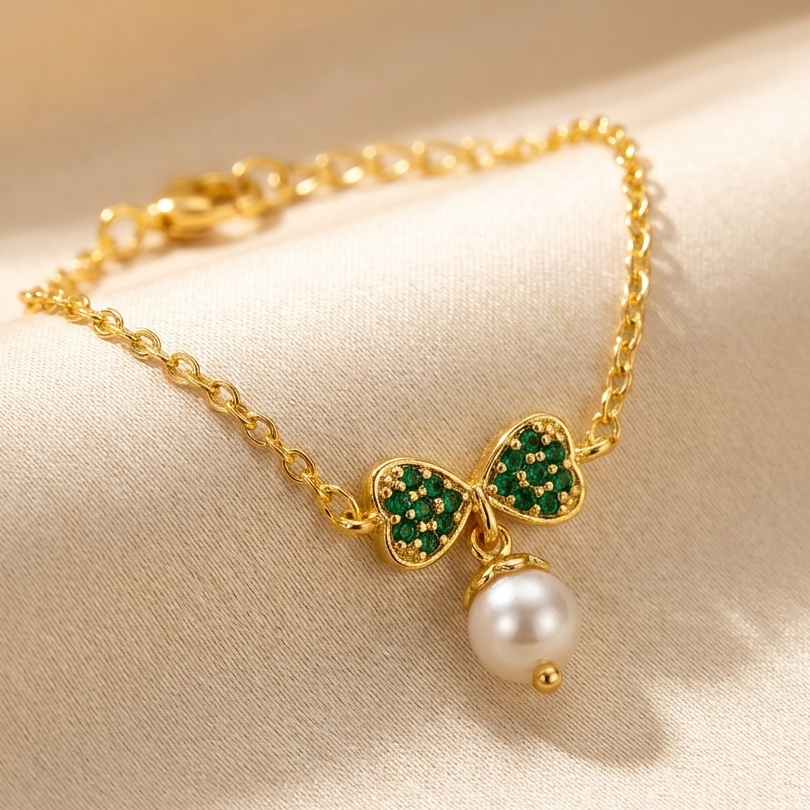 Silver 92.5 Emerald Bow Pearl Bracelet