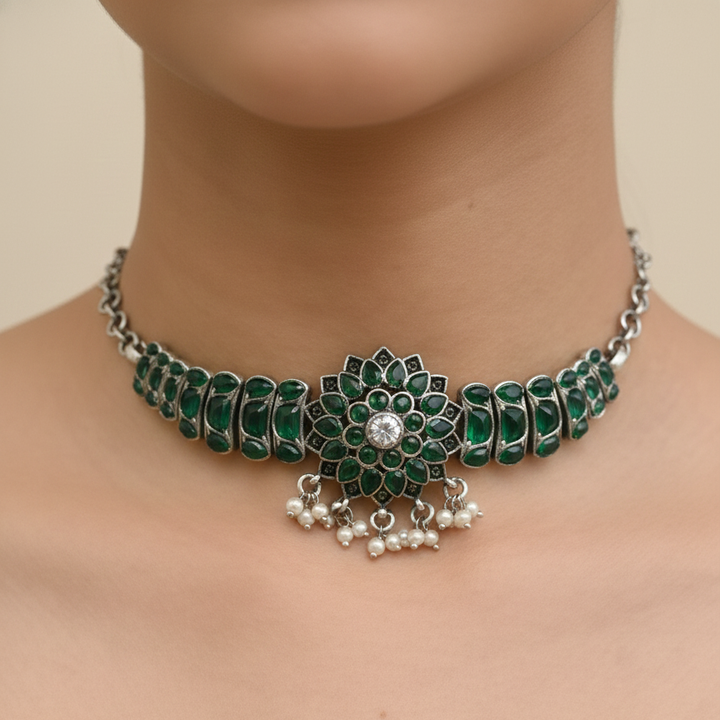 Emerald Floral Silver Choker Necklace
