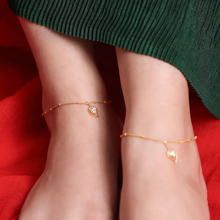 Gold Plated Silver 92.5 Aam Ras White Stone Anklet