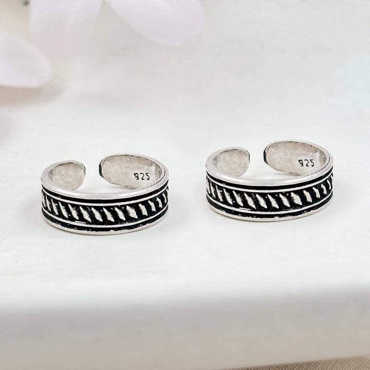 Traditional Toe Rings – Unniyarcha Design