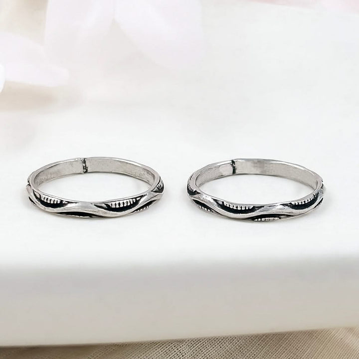 Silver Wave Pattern Toe Rings