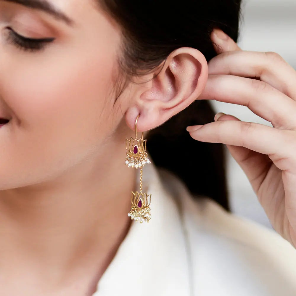 The Whirly Ribbon Sui Dhaga Earrings | BlueStone.com