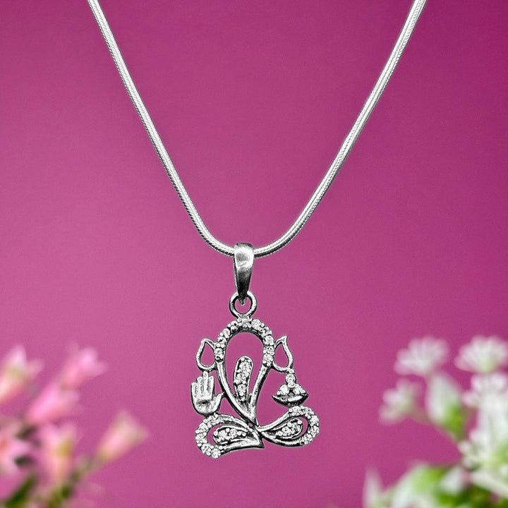 92.5 Sterling Silver Ganpati Zircon Pendant and Chain