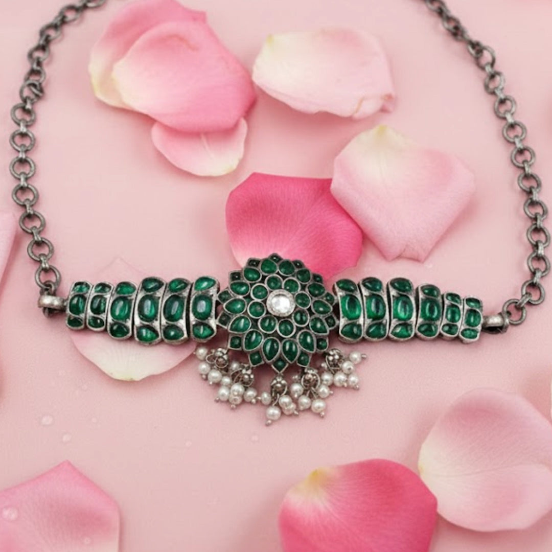 Emerald Floral Silver Choker Necklace